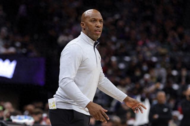 媒体人：中国男篮与李凯尔继续合作的几率很低