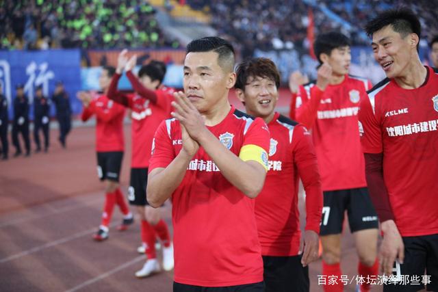 欧冠-吉鲁2球2助攻 AC米兰4-0大胜夺小组第2出线